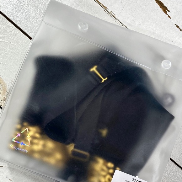 Bombshell Sportswear RARE Leopard Foil Sports Bra - Picture 9 of 10